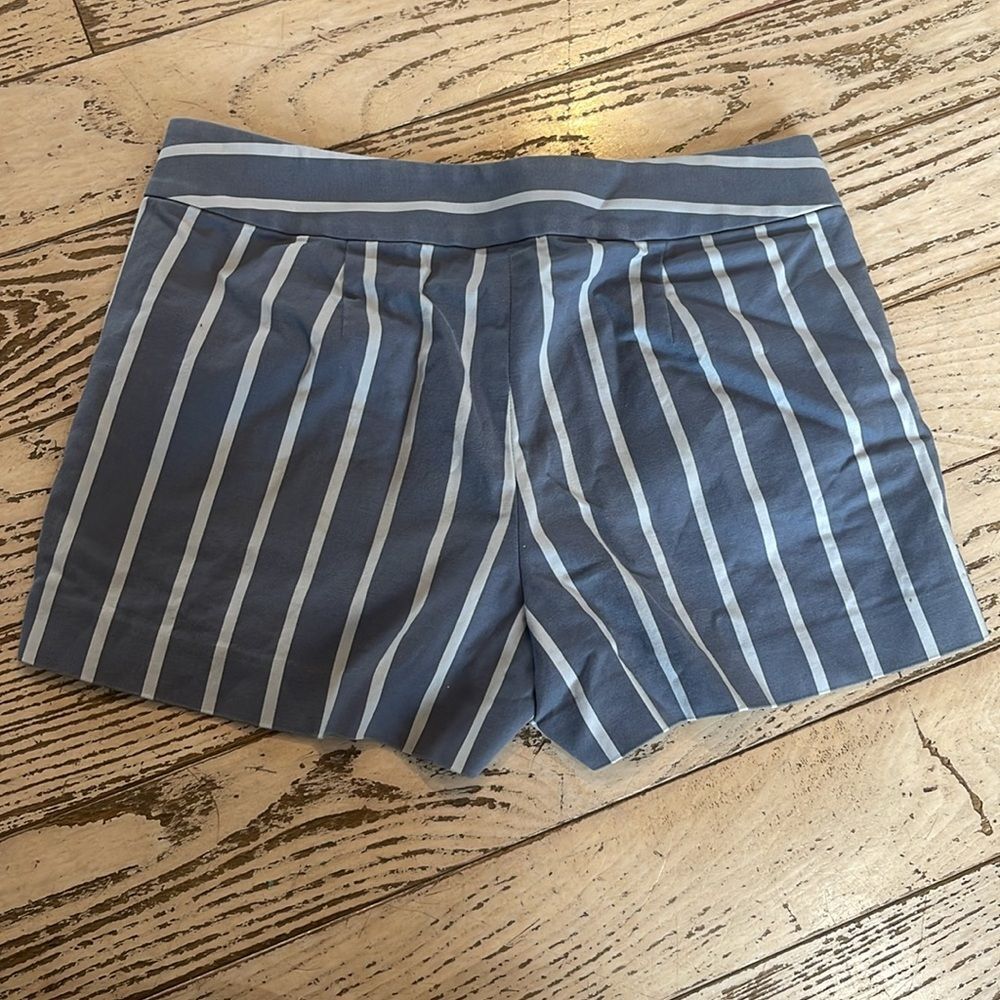 LOFT Nautical Stripe High Rise Button Sailor Shorts Gray and White Size 2 - Picture 4 of 11